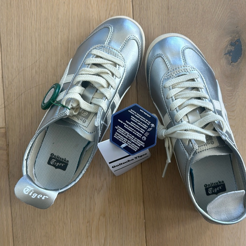 Brand new! Onitsuka Tiger Mexico 66